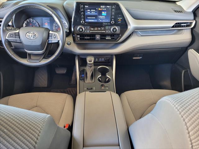 used 2022 Toyota Highlander car, priced at $30,600