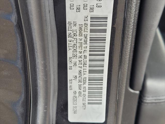 used 2016 Jeep Grand Cherokee car, priced at $22,495