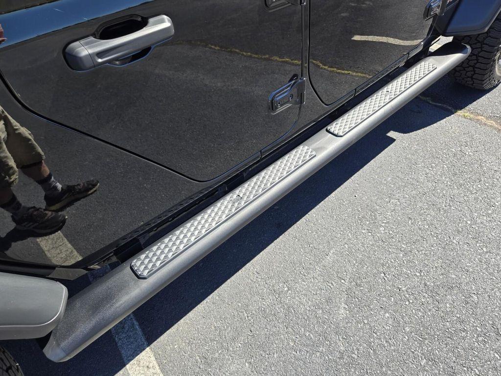 used 2025 Jeep Gladiator car, priced at $47,663