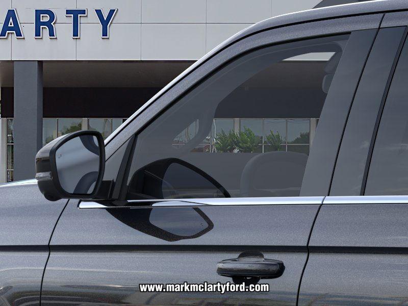 new 2025 Ford Expedition car, priced at $73,853
