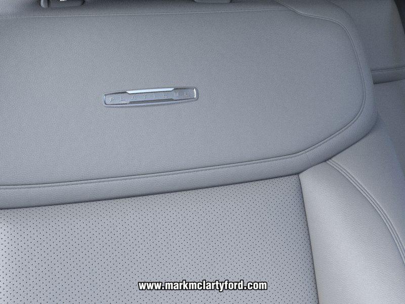 new 2025 Ford Expedition car, priced at $73,853