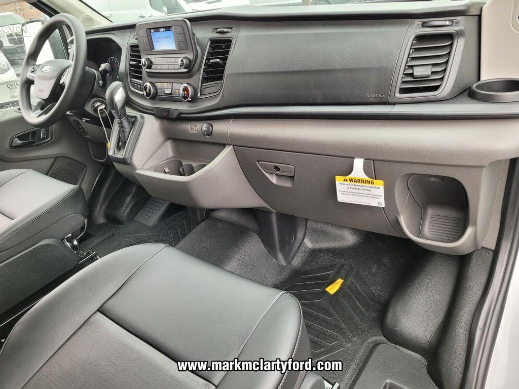 new 2025 Ford Transit-250 car