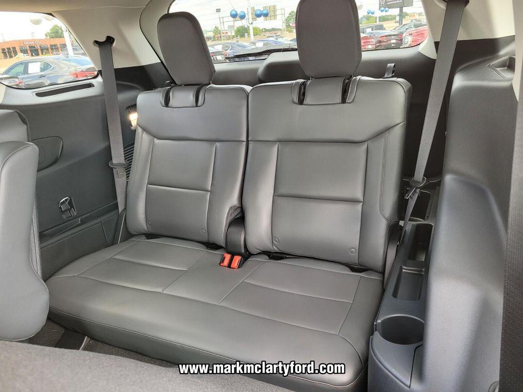 new 2025 Ford Explorer car, priced at $41,425