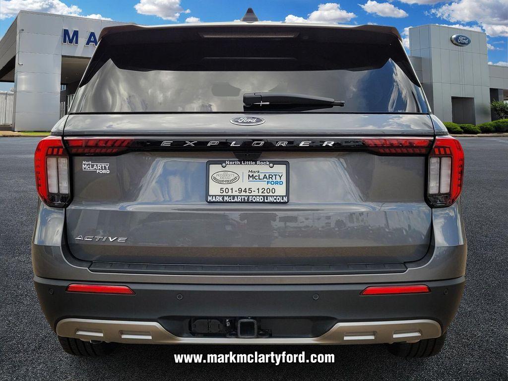 new 2025 Ford Explorer car, priced at $41,425