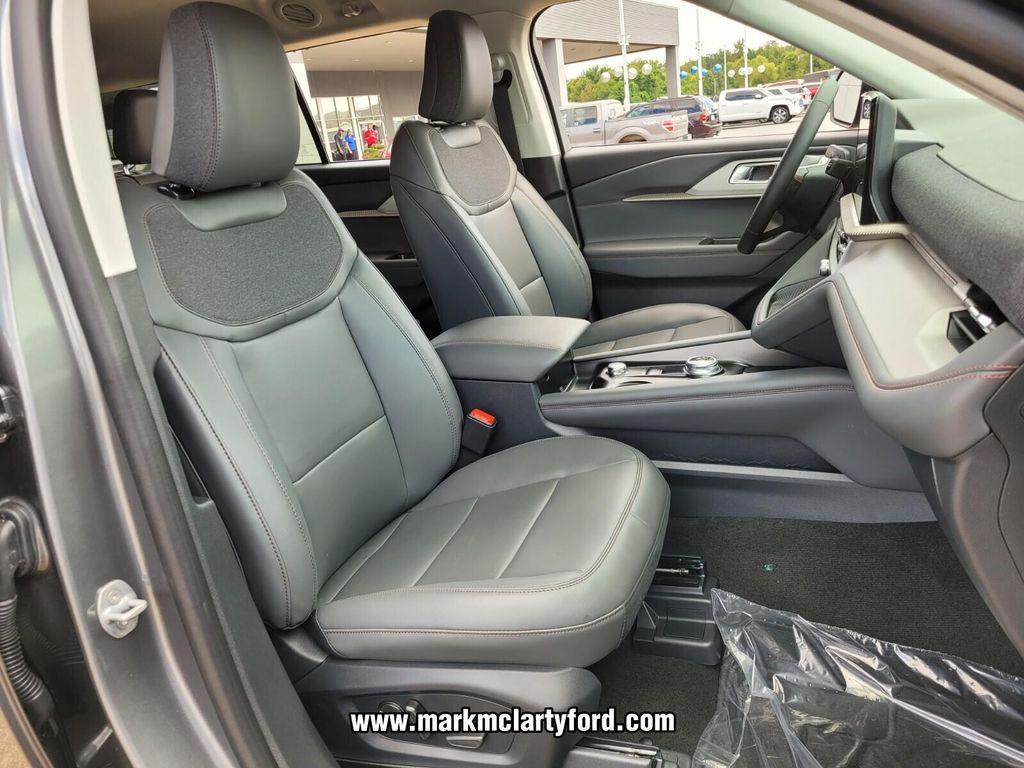 new 2025 Ford Explorer car, priced at $41,425