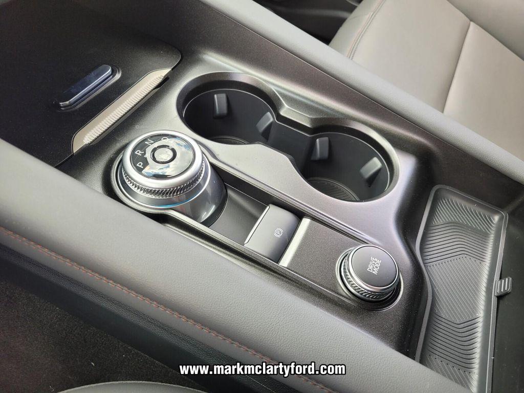new 2025 Ford Explorer car, priced at $41,425