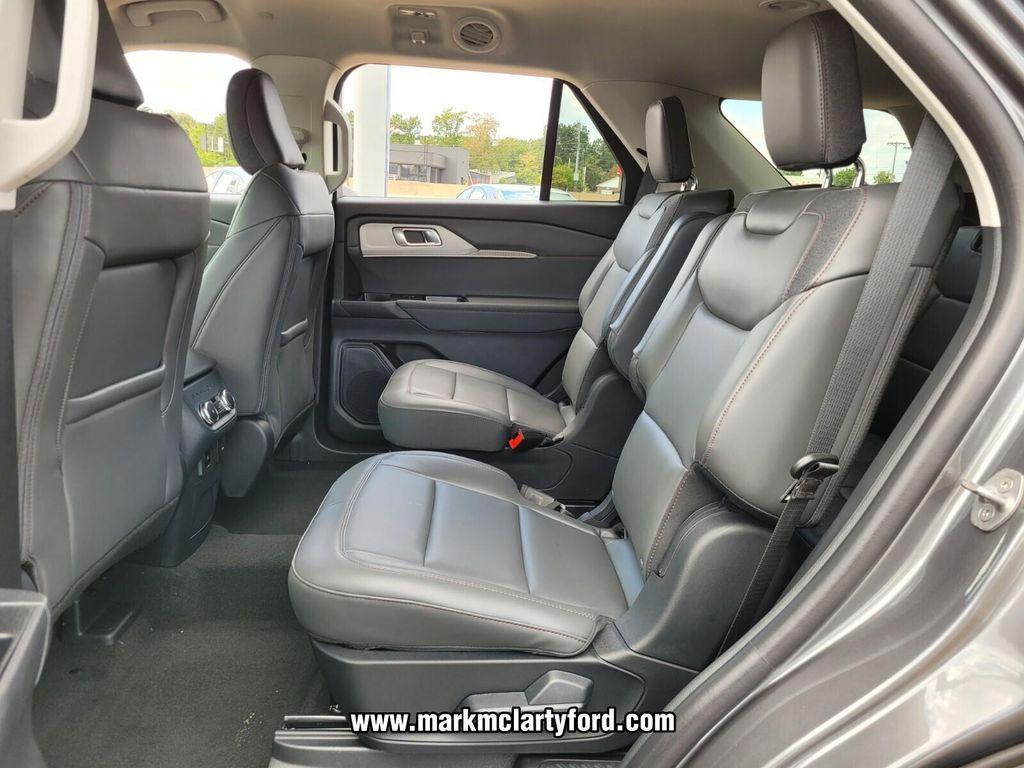 new 2025 Ford Explorer car, priced at $41,425