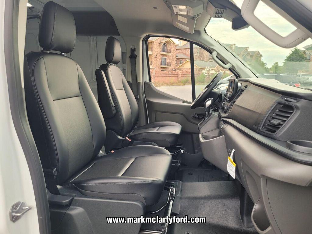 new 2025 Ford Transit-250 car