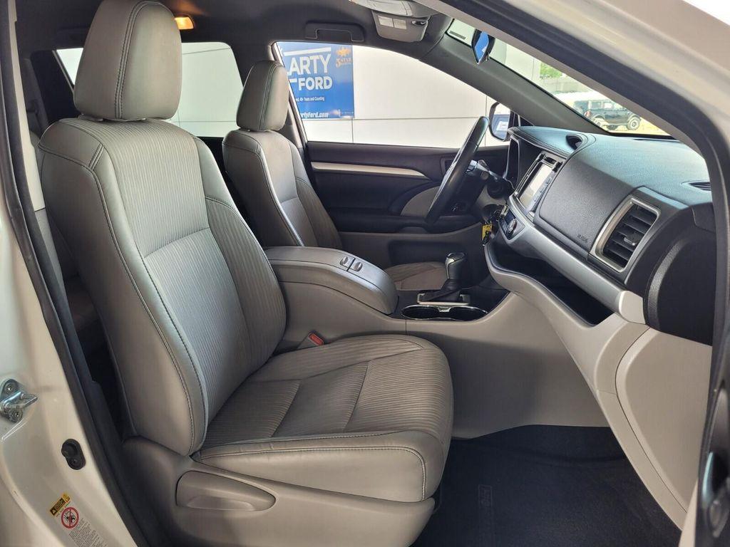 used 2016 Toyota Highlander car, priced at $19,885