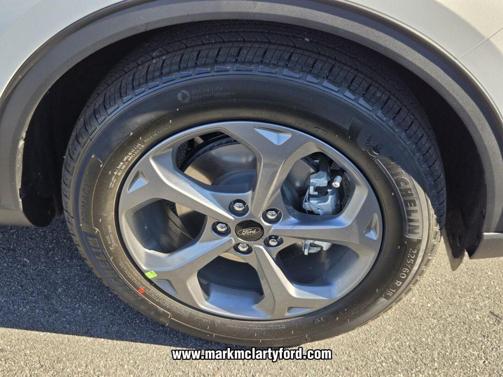 new 2026 Ford Escape car, priced at $29,613