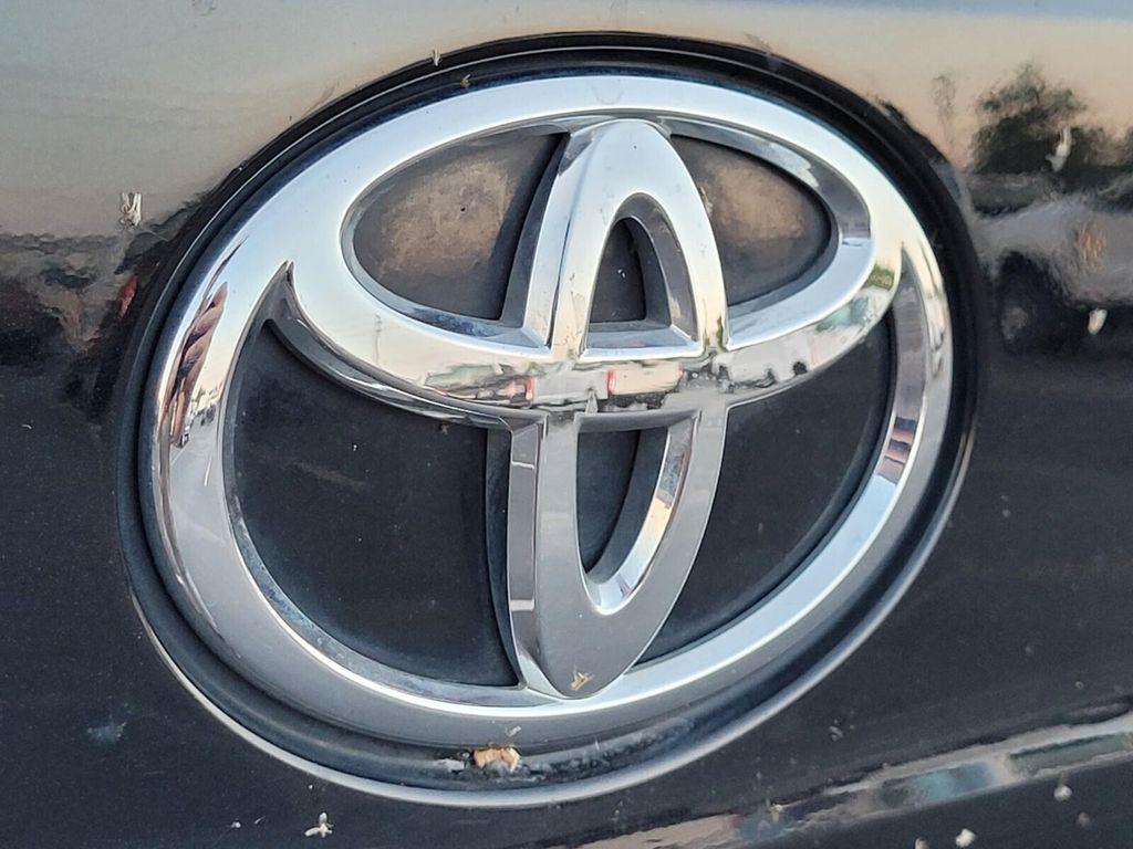 used 2021 Toyota Highlander car, priced at $29,995