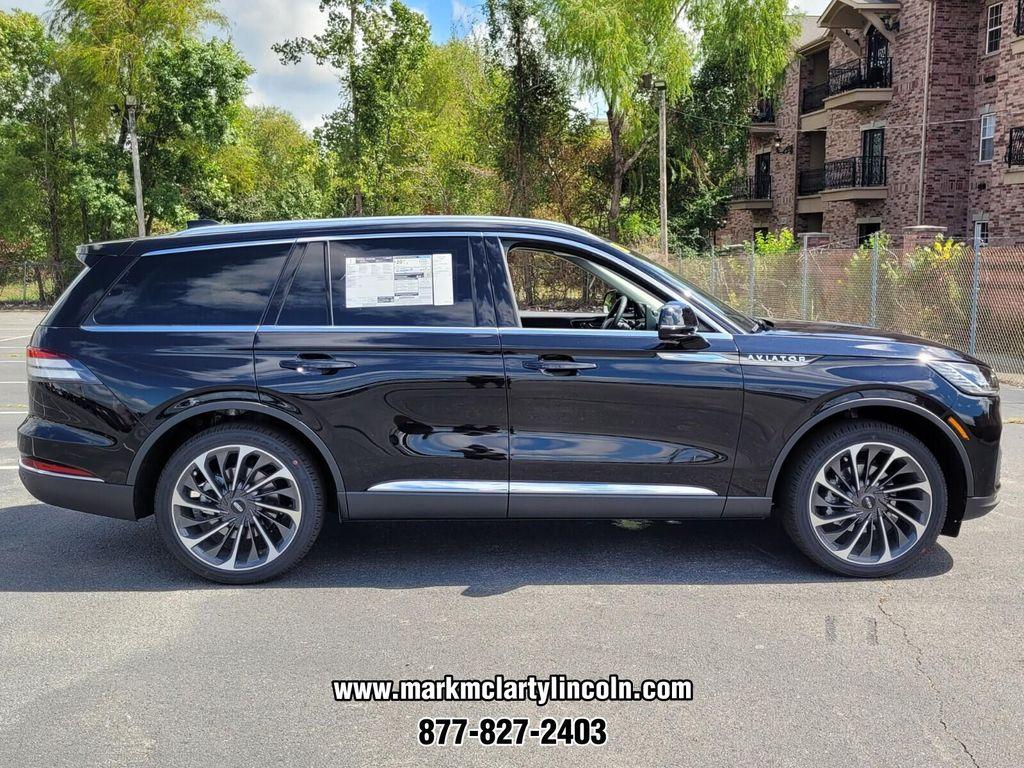 new 2025 Lincoln Aviator car, priced at $77,398