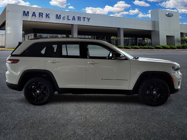 used 2022 Jeep Grand Cherokee car, priced at $29,778