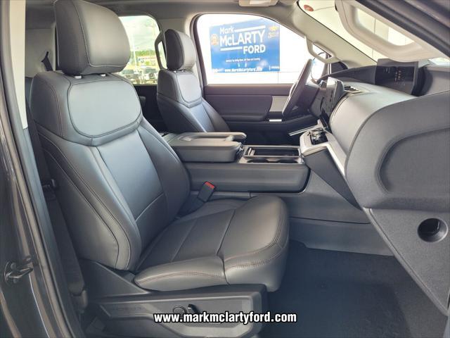 new 2025 Ford Expedition car, priced at $70,397