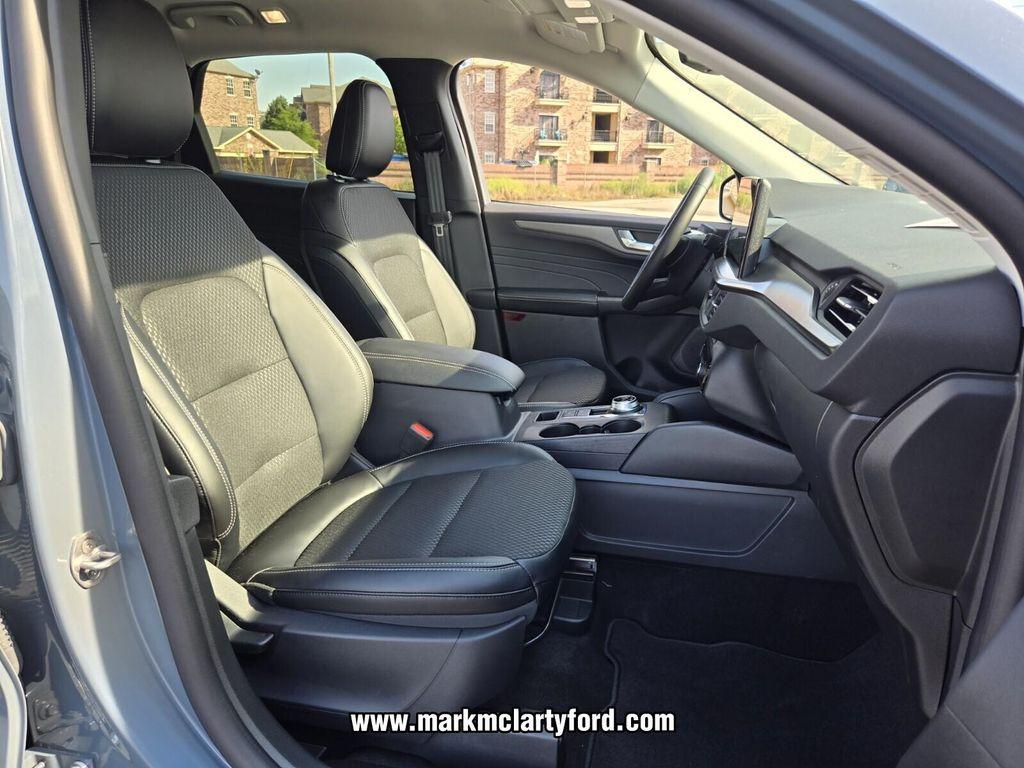 new 2025 Ford Escape PHEV car, priced at $27,228