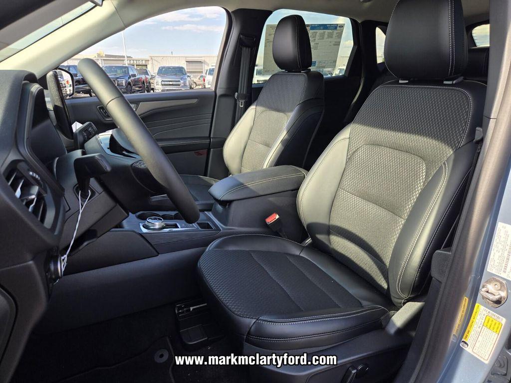 new 2025 Ford Escape PHEV car, priced at $27,228