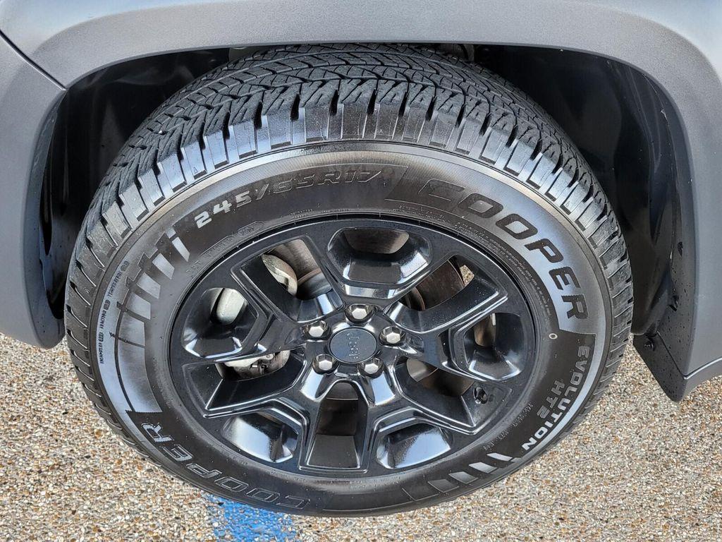 used 2019 Jeep Cherokee car, priced at $20,343
