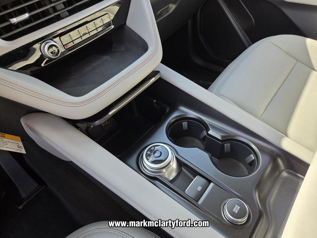 new 2025 Ford Explorer car, priced at $44,367