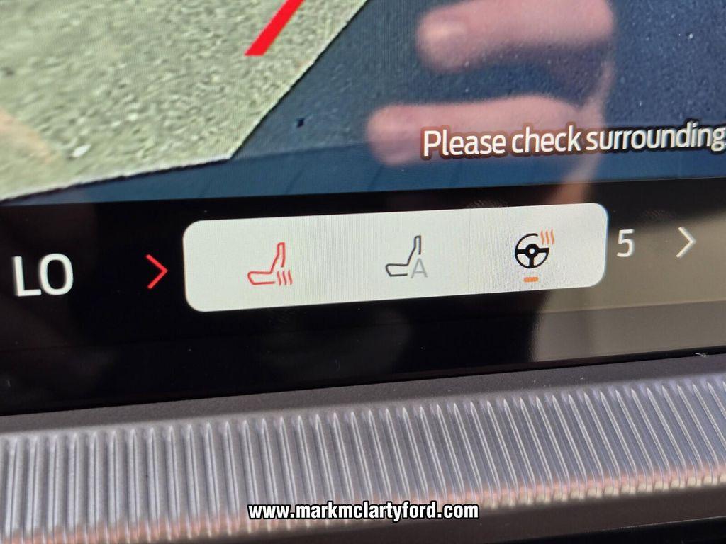 new 2025 Ford Explorer car, priced at $44,367