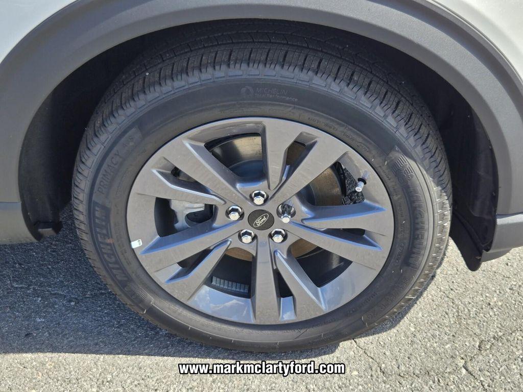 new 2025 Ford Explorer car, priced at $44,367