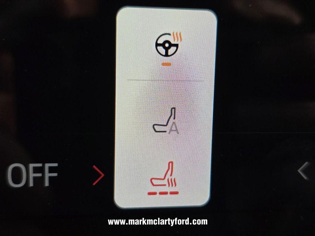 new 2025 Ford Explorer car, priced at $45,598