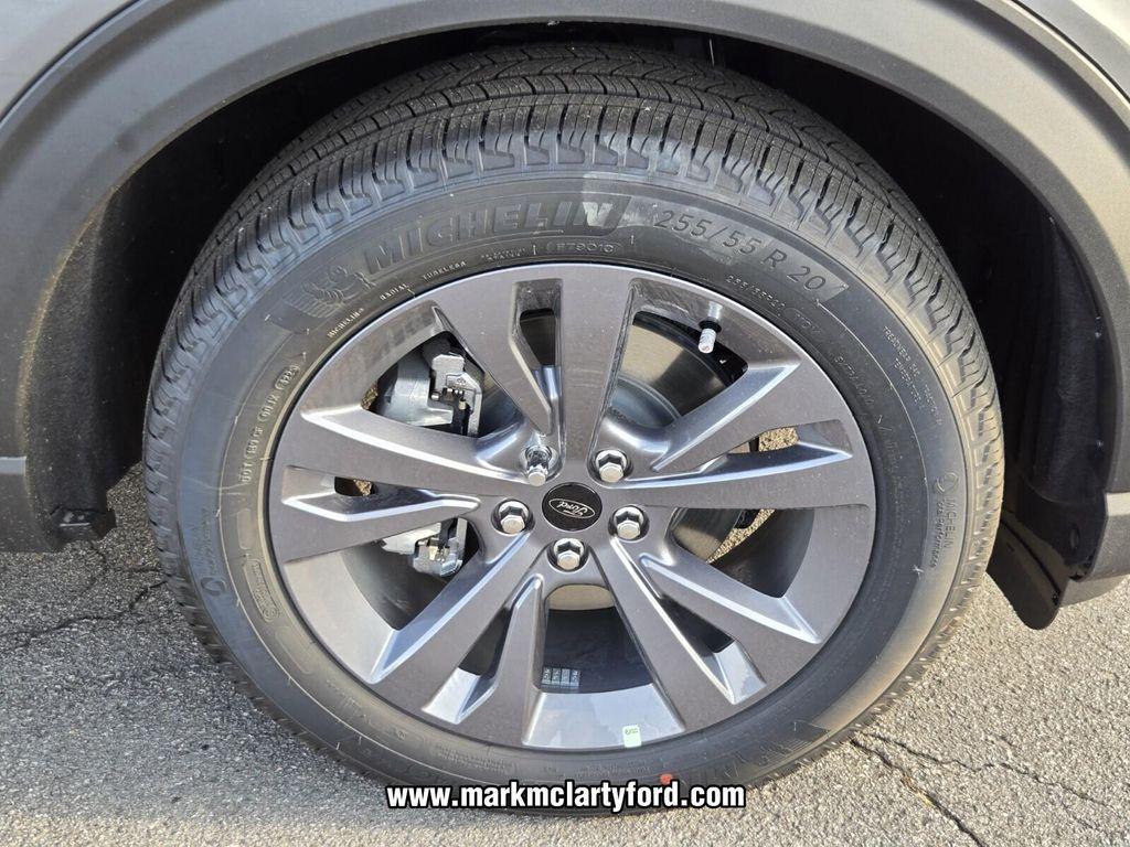 new 2025 Ford Explorer car, priced at $45,598