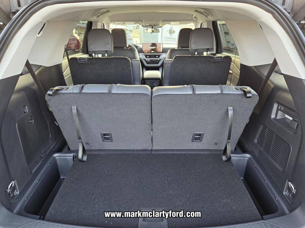 new 2025 Ford Explorer car, priced at $45,598