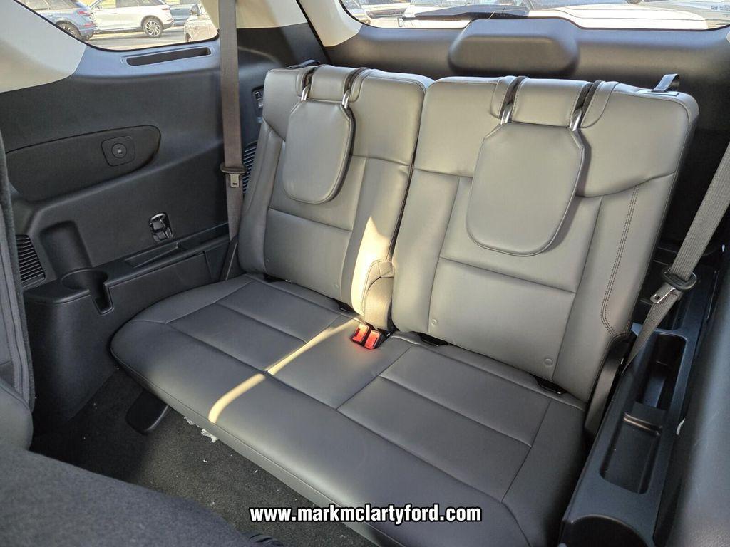 new 2025 Ford Explorer car, priced at $45,598