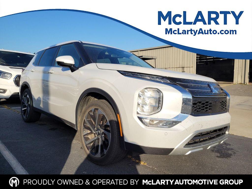 used 2024 Mitsubishi Outlander car, priced at $22,900
