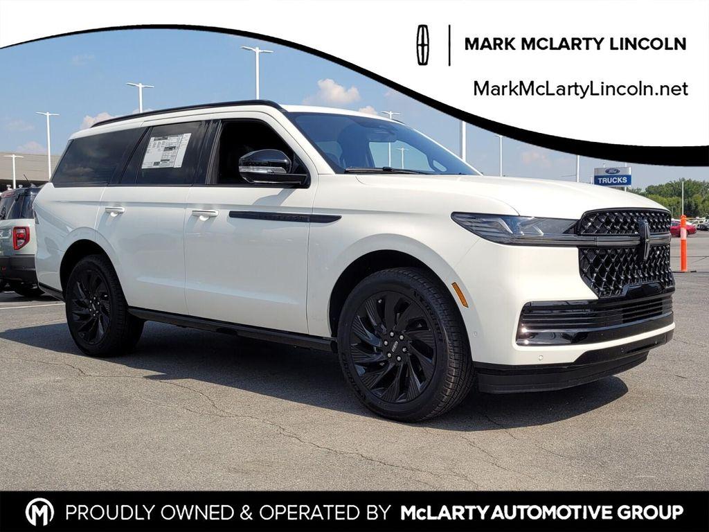 new 2025 Lincoln Navigator car, priced at $105,376