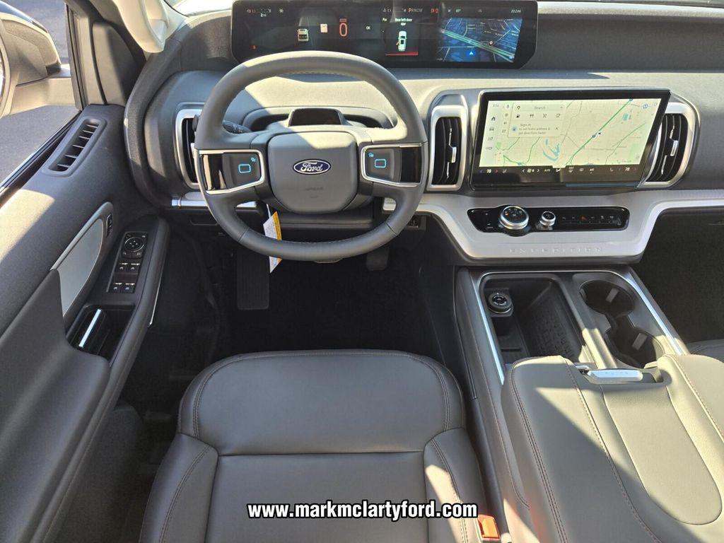 new 2025 Ford Expedition Max car, priced at $69,673