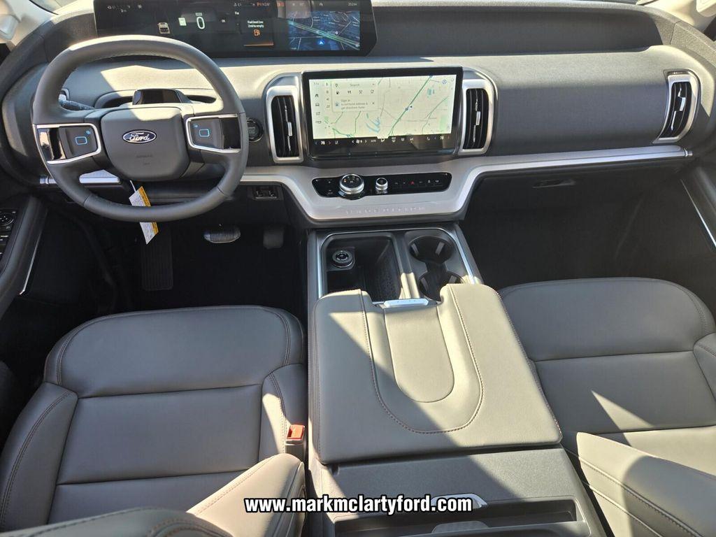 new 2025 Ford Expedition Max car, priced at $69,673