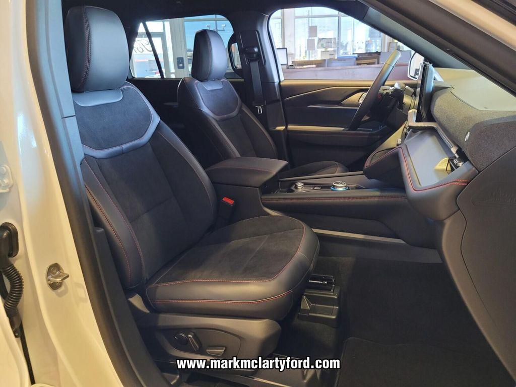 new 2025 Ford Explorer car, priced at $52,700