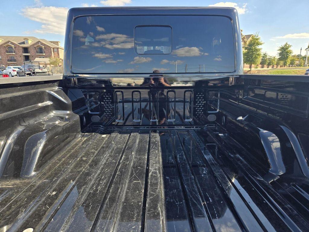 used 2025 Jeep Gladiator car, priced at $37,994