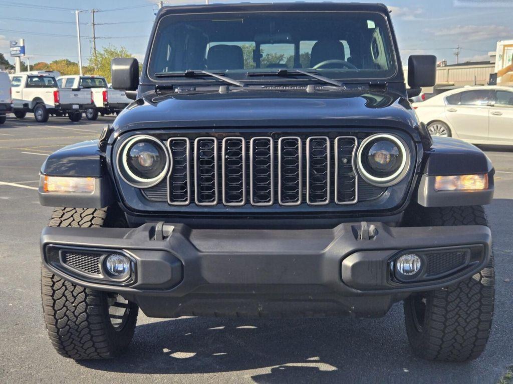 used 2025 Jeep Gladiator car, priced at $37,994