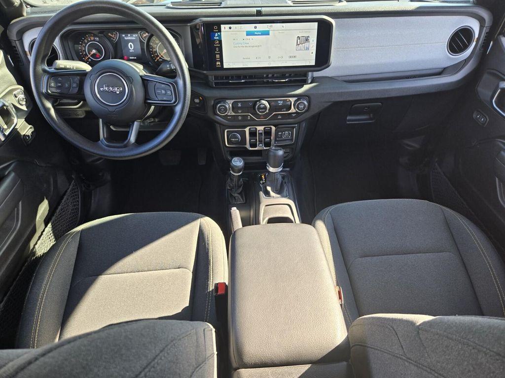 used 2025 Jeep Gladiator car, priced at $37,994