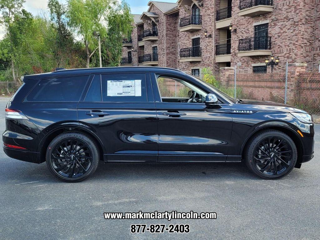 new 2025 Lincoln Aviator car, priced at $83,890