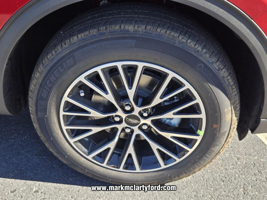 new 2026 Ford Escape PHEV car, priced at $34,419