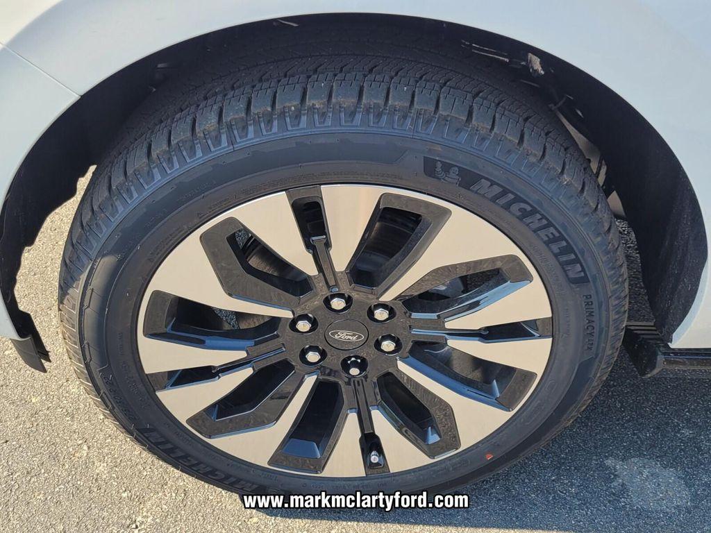 new 2025 Ford Expedition car, priced at $74,970