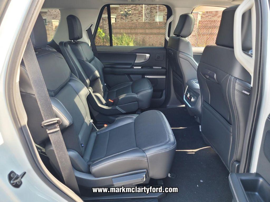 new 2025 Ford Expedition car, priced at $74,970