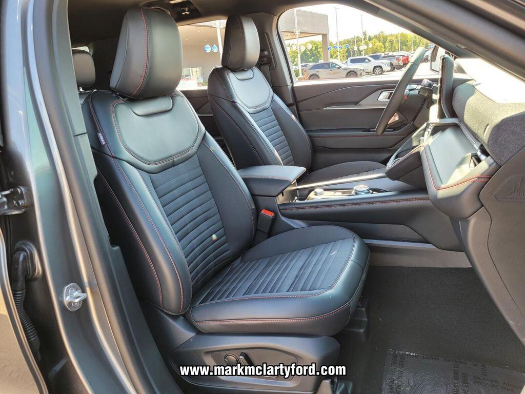 new 2025 Ford Explorer car, priced at $44,175
