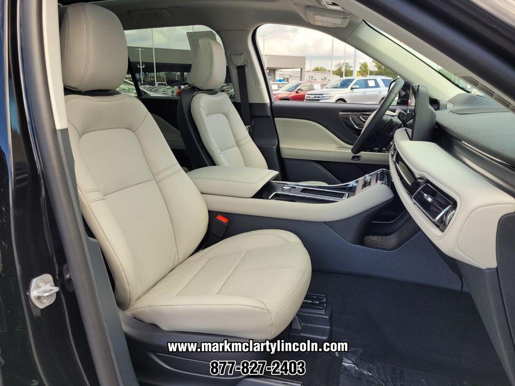 new 2025 Lincoln Aviator car, priced at $56,555