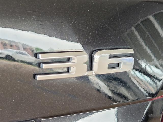 used 2017 Cadillac XT5 car, priced at $19,495