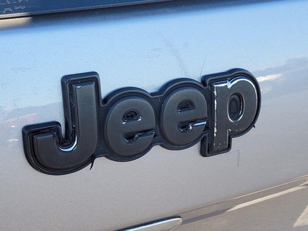 used 2018 Jeep Cherokee car, priced at $14,995