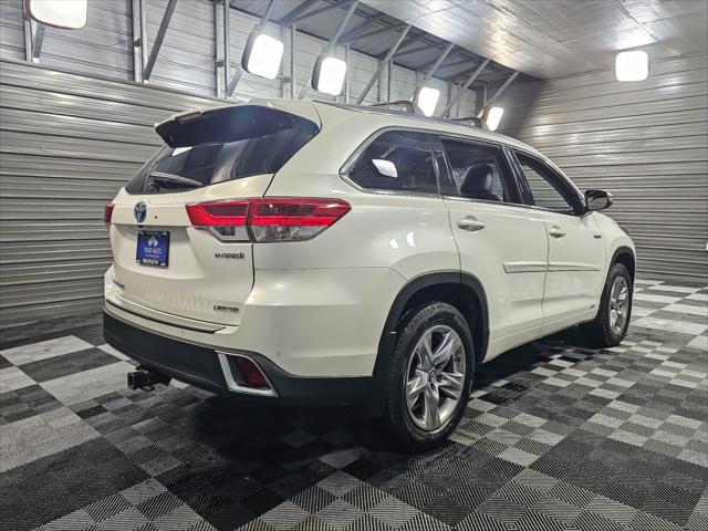 used 2018 Toyota Highlander Hybrid car, priced at $28,595