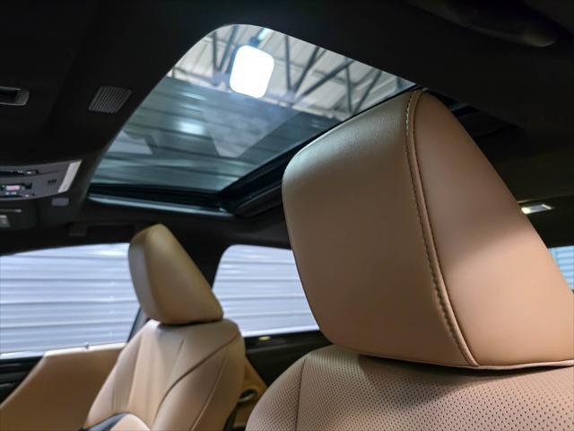 used 2020 Lexus ES 300h car, priced at $33,695