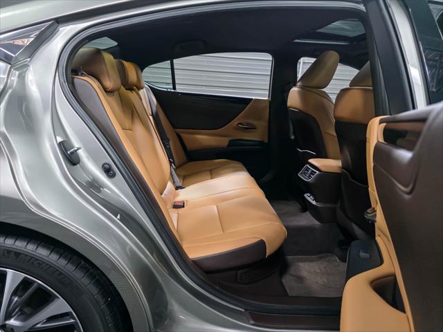 used 2020 Lexus ES 300h car, priced at $33,695
