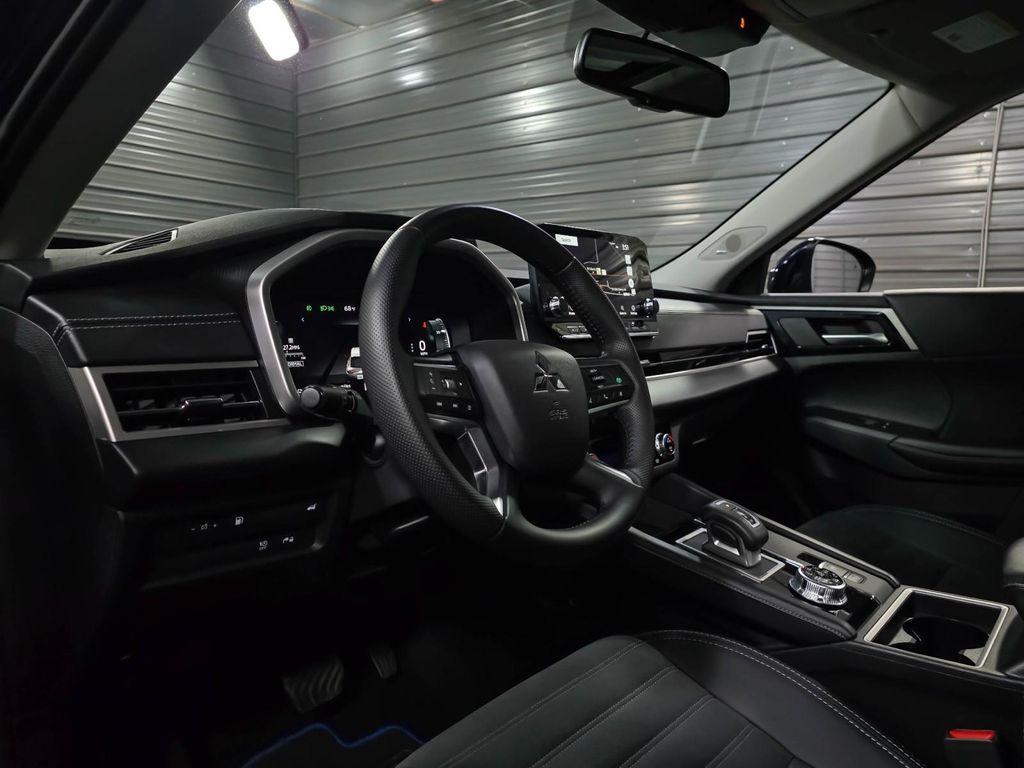 used 2025 Mitsubishi Outlander car, priced at $33,495