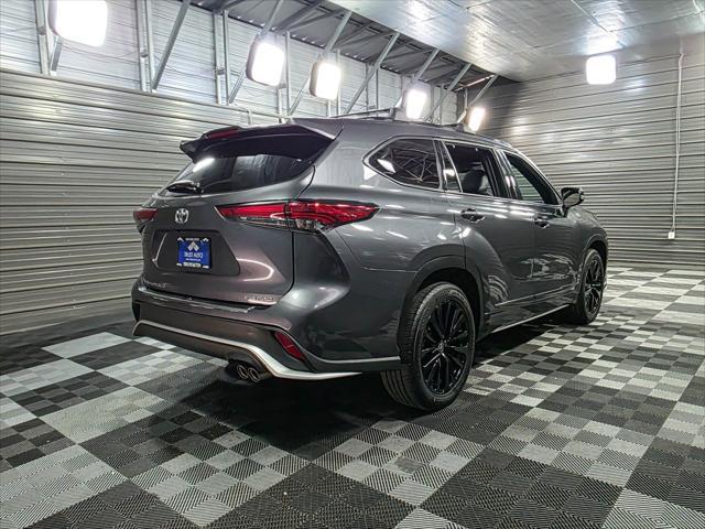 used 2023 Toyota Highlander car, priced at $42,195