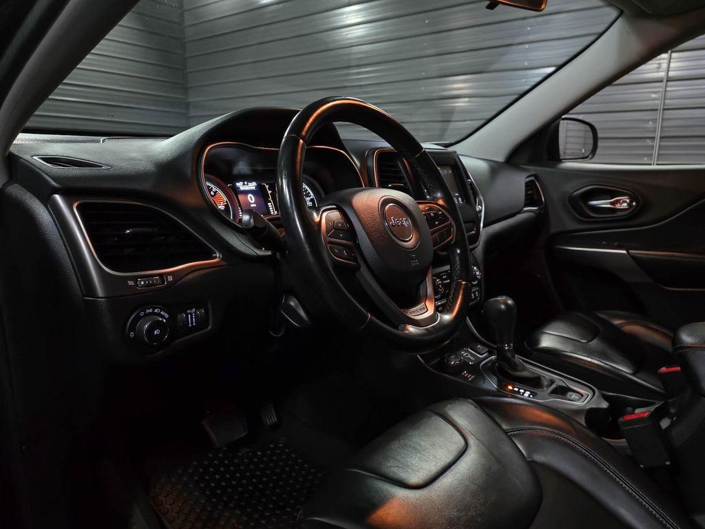 used 2020 Jeep Cherokee car, priced at $12,995